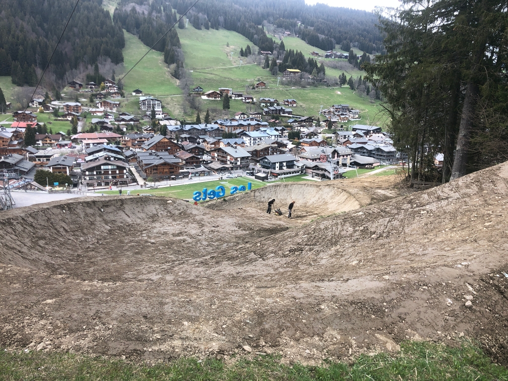 Trail buiding in Morzine