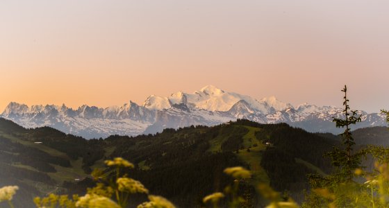 mont blanc from les gets
