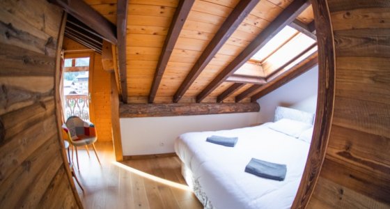 twin room in Chalet five25 Morzine MTB BEDS