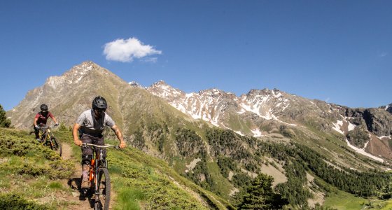Riding in the Aosta Valley - MTB Beds