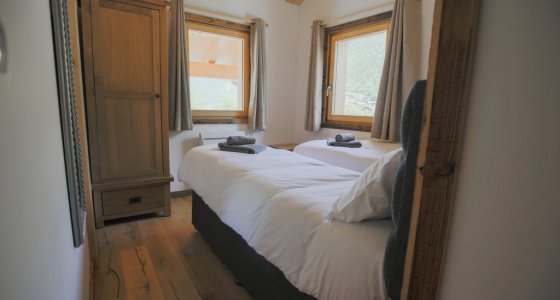 self catered room in morzine apartment